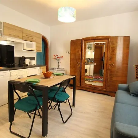 Cosy Pour 2 Pers, Proche Telecabine Et Thermes, Equipe Wifi - Fr-1-313-191 Apartment Bagneres-de-Luchon