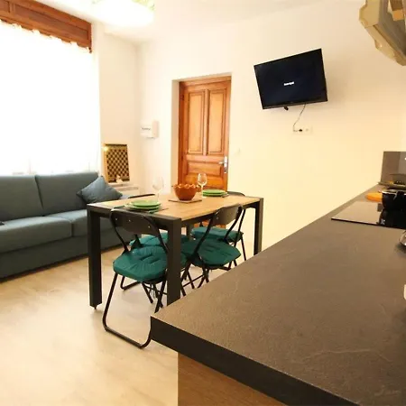 Apartment Cosy Pour 2 Pers, Proche Telecabine Et Thermes, Equipe Wifi - Fr-1-313-191 *